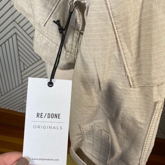 RE/DONE Cropped Cotton Cargo Jacket In Neutral - Picture 6 of 8